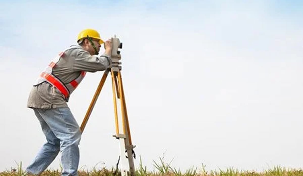 El saneamiento físico legal de terrenos en Perú